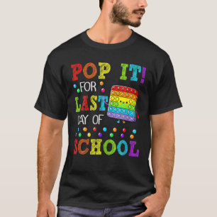 ポップ・アートの学校の終わりの日におもしろいはポップ・アートのおもちゃだ Tシャツ