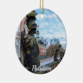 ポツダムの宮殿の近くの石の騎士像 セラミックオーナメント (右)