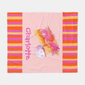 ポニーコーラルオレンジ明るいと名付けられた子供たちストライプの女の子 フリースブランケット (正面(横))