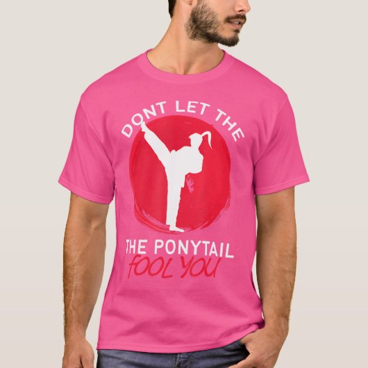 ポニーテールに空手の女の子を騙さおもしろいせるな Tシャツ (正面)
