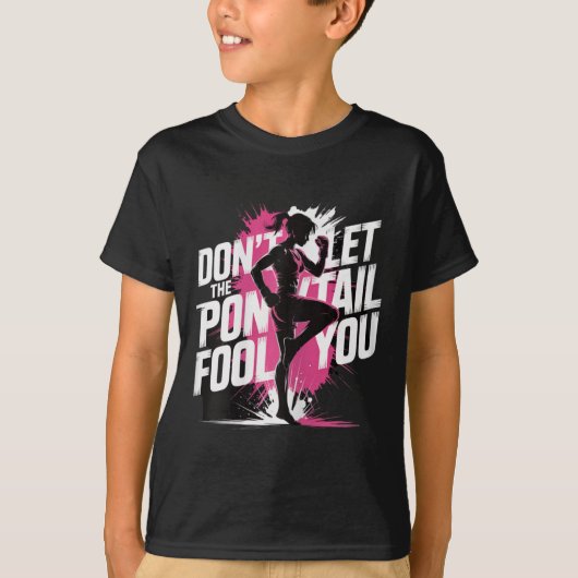 ポニーテールに騙されるな キックボクサー Tシャツ (正面)
