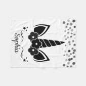 ポニーパーソナライズされたブラックのユニコーン フリースブランケット (正面(横))