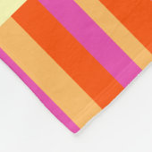 ポニー・イエロー・ブライト・ガールというストライプ女の子 フリースブランケット (角)