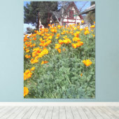 ポピー畑の夢コテージ キャンバスプリント (インサイチュ (ウッドフロア))