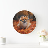 ポメラニアンが紅葉の中でインスパイアされる ラージ壁時計 (ホーム)