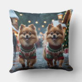 ポメラニアン 犬のクリスマス スノー ホリデー クッション (裏面)