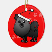 ポメラニア犬の漫画のサンタのかわいい帽子-黒 セラミックオーナメント (左)
