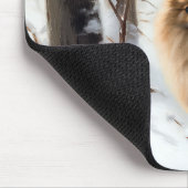 ポメラニア犬は雪のクリスマスを許す マウスパッド (コーナー)