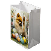 ポメラニア犬ドッグとイースターエッグホリデイ ミディアムペーパーバッグ (正面アングル)