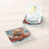 ポメラニア犬犬のソリで雪のクリスマス ガラスコースター (アングル)