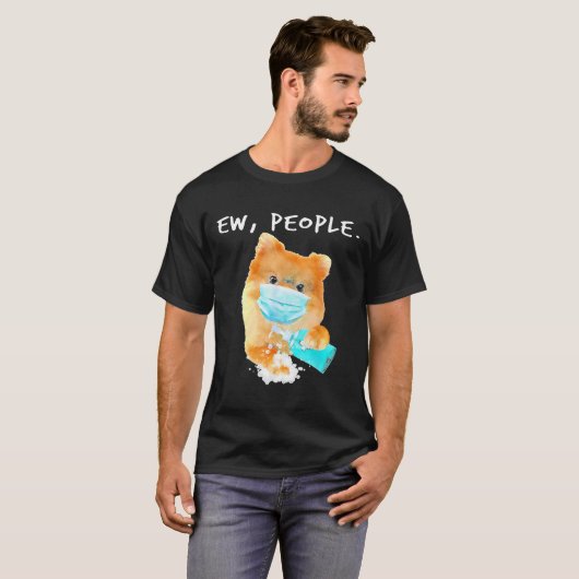 ポメラニア犬Ew peopleの犬が顔マスクを着て Tシャツ (正面フル)