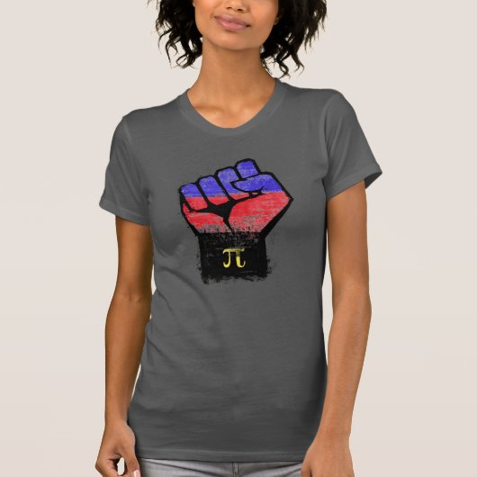 ポリアモリー プライド フィスト Tシャツ (正面)