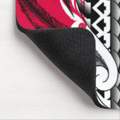 ポリネシアのtribalsの粋なピンクの入れ墨のデザイン マウスパッド (コーナー)