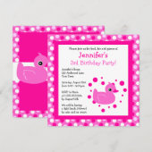 ポルカドットのピンクの可愛いダッキー誕生日招待状 招待状 (正面/裏面)