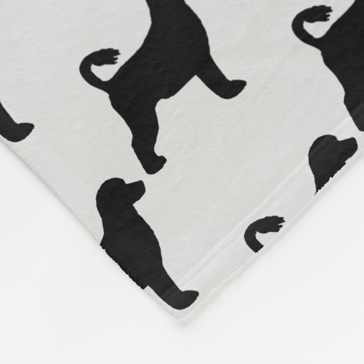 ポルトガカスタムルの水犬のシルエット フリースブランケット (角)