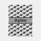 ポルトガカスタムルの水犬のシルエット フリースブランケット (正面)