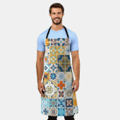 ポルトガルのタイルで継ぎ目のない模様。イラス エプロン (着用した状態)