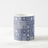 ポルトガルのタイルパターン- Azulejosが付いているマグ コーヒーマグカップ (中央)
