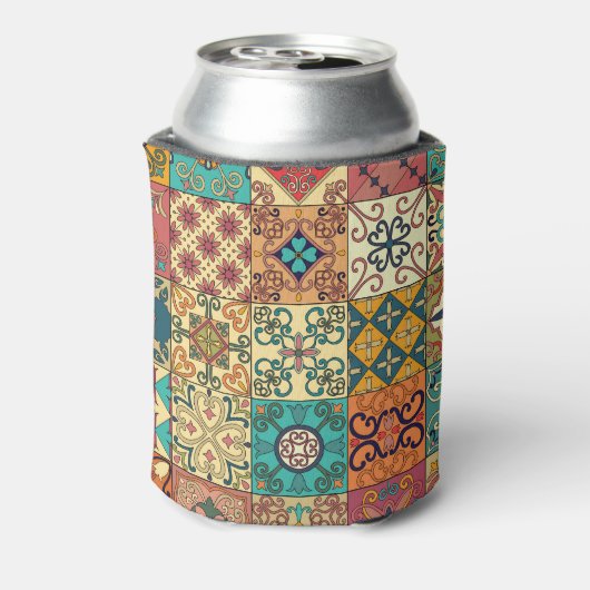 ポルトガルのタイル:アズレジョスタイルのシームレスなパターン。 缶クーラー (缶裏面)