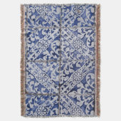 ポルトガルのタイル – Azulejo青と白のフローラ スローブランケット (正面縦)
