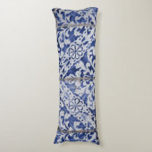 ポルトガルのタイル – Azulejo青と白のフローラ ボディピロー (正面縦)