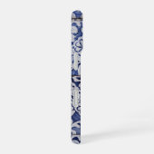 ポルトガルのタイル – Azulejo青と白のフローラ iPhone 16ケース (右側面)