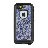 ポルトガルのタイル – Azulejo青と白のフローラ LifeProof iPhoneケース (裏面)