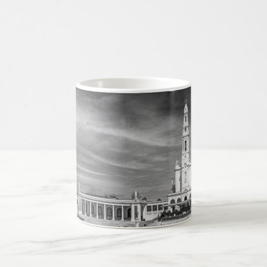 ポルトガルのファティマの女性のカトリック教会 コーヒーマグカップ (中央)