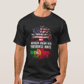 ポルトガルのルーツで育ったアメリカ人アメリカ国旗の港 Tシャツ (正面)