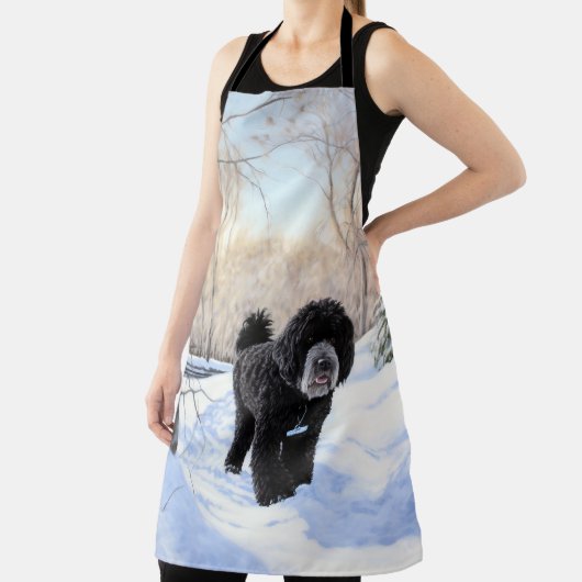 ポルトガルの水犬が雪のクリスマスを過ごした エプロン (インサイチュ)