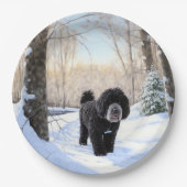 ポルトガルの水犬が雪のクリスマスを過ごした ペーパープレート (正面)