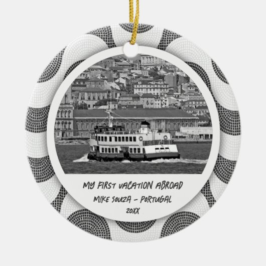 ポルトガルの波の石畳の最初の休暇 セラミックオーナメント (正面)