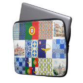 ポルトガル国旗とアゾレス国旗を持つエレクトロニクスバッグ ラップトップスリーブ (正面左)