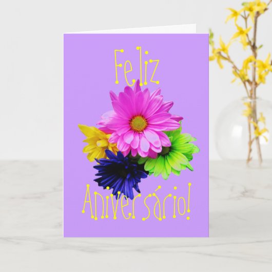 ポルトガル語: パラオキシ安息香酸エステルのパラグラフのユマのmenina誕生日 カード (黄色い花)