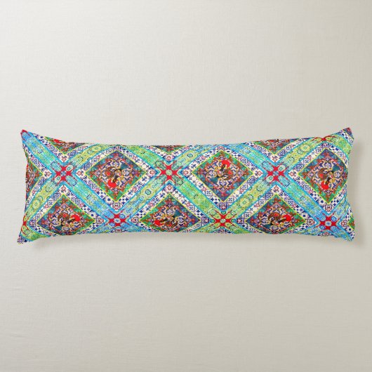 ポルトガル，ガロ・デ・バルセロス ボディピロー (正面)