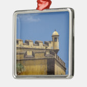 ポルトガル、マデイラ島、フンカル。履歴 メタルオーナメント (左)