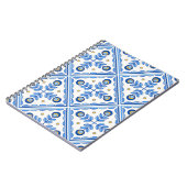 ポル伝統的トガルリスボンアズレジョ陶磁器タイル。 ノートブック (左側)