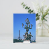 ポンアレキサンドレIII橋の上のランプ柱と ポストカード (スタンド正面)