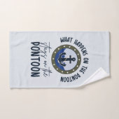 ポンツーンで起こることポンツーンに留まる ハンドタオル (ハンドタオル)