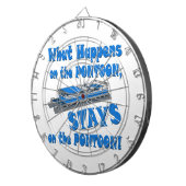 ポンツーン号で ダーツボード (正面右)