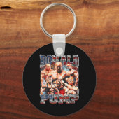 ポンプでアメリカを再び強くするトランプ2024 キーホルダー (正面)