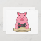 ポーカーカードでポーカーをする豚 ポストカード (正面/裏面)