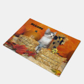 ポークチョップの秋模様 – かわいい猫の写真(秋) ドアマット (アングル)