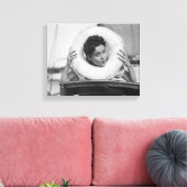 ポーズ付き女性3 キャンバスプリント (インサイチュ (リビング))