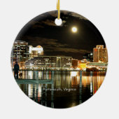 ポーツマス、バージニア州の街並み写真 セラミックオーナメント (裏面)
