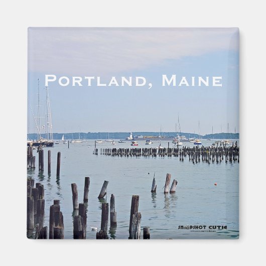 ポートランドメイン州オールドポートの海岸に帆船 マグネット (正面)