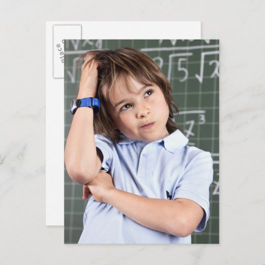 ポートレートの前の教室の少年 ポストカード (正面/裏面)