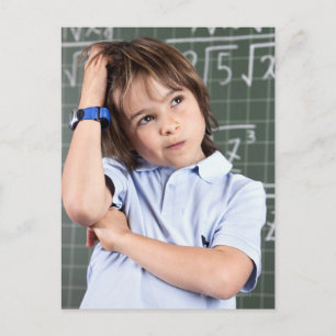 ポートレートの前の教室の少年 ポストカード