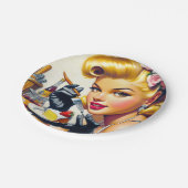 ポートレートの美しいピンアップ ペーパープレート (アングル)