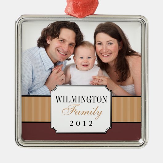 ポートレートクラシックブラウンストライプバンドのクリスマス写真 メタルオーナメント (正面)